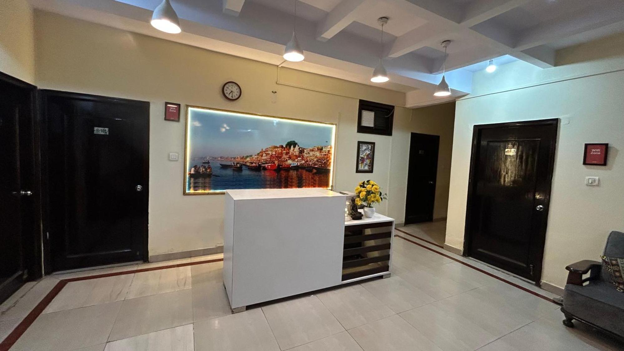 Hotel Sahu Near Kashi Vishwanath Temple Gate — Photos 3